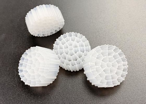 Купить IFAS FDA Безопасный HDPE Белый цвет MBBR Биоклеточный фильтр СМИ Технология A/O online manufacture