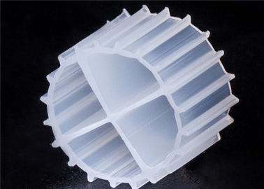 Белый цвет MBBR фильтрующие средства с девственным материалом HDPE и длительным сроком службы для RAS