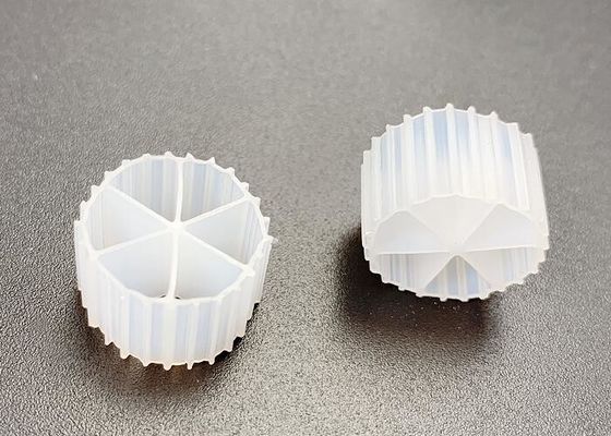 IFAS HDPE Белый цвет MBBR Движущаяся кровать Биопленка Реактор Аэрационный бак Удаление трески