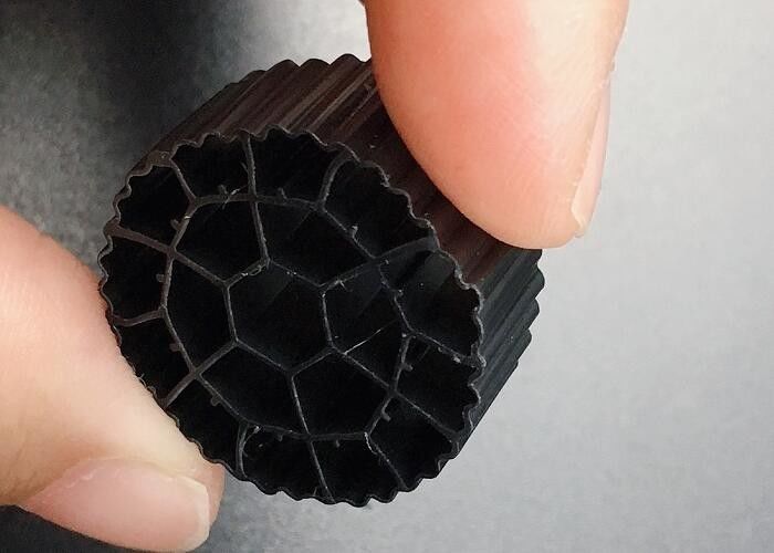 Биопорты Отработанные воды Пространство Плавучие фильтры СМИ MBBR Решение