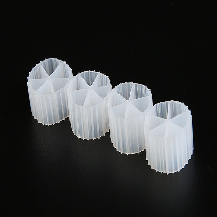 16мм х 10мм гидрофильные плавучие фильтры СМИ Девственный HDPE материал MBBR
