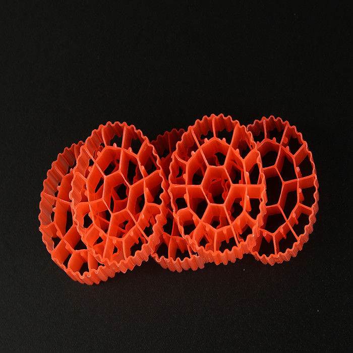 Красный / желтый пластик MBBR Bio Media K1 500 м2/м3 Площадь поверхности с белым цветом