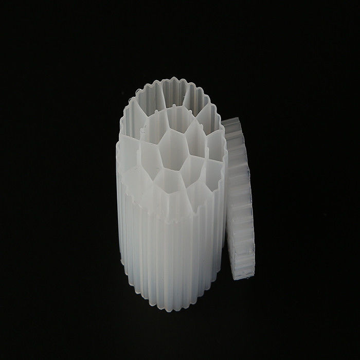 Экологически чистые подвижные кровати Биофильмовые реакторы Необработанный HDPE материал для очистки сточных вод