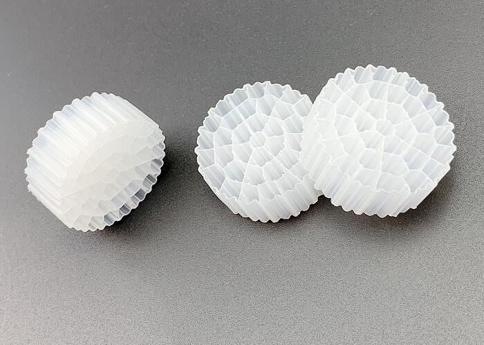 Белый цвет 25*10 мм PE Mbbr плавучая фильтрующая среда