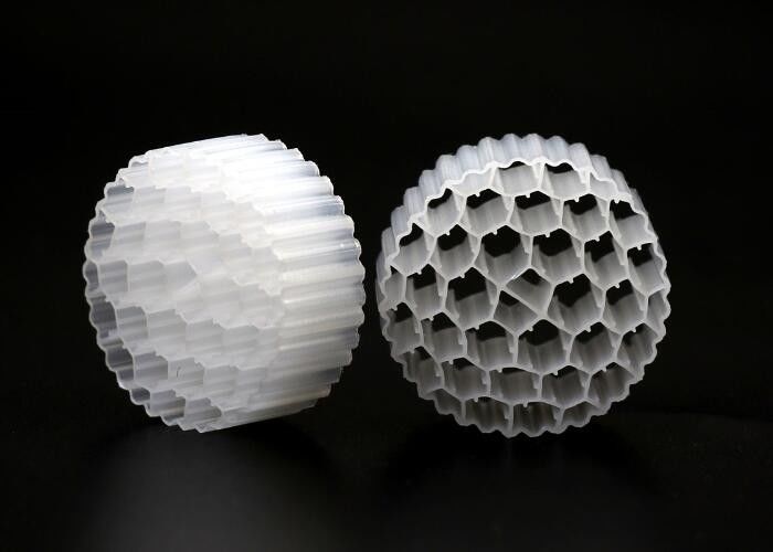 Китайская фабрика Новая форма Биомедиа Аквакультура HDPE MBBR Биофильтр Медиа Биомасса носитель Плавучая медиа