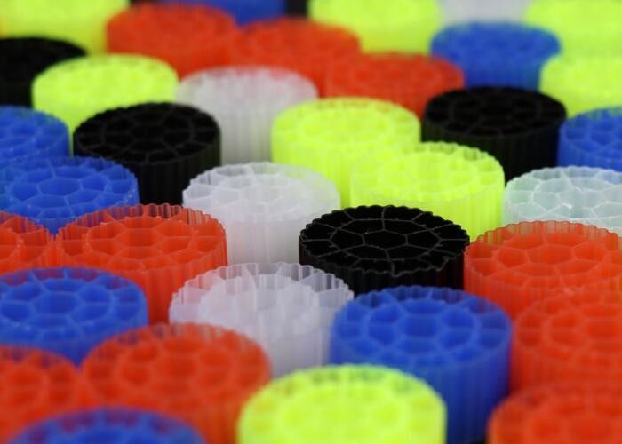 K3 Белый цвет HDPE материал MBBR Фильтрная среда Обработка воды Bio Cel Для пруда