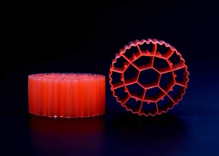 Фильтр для рыбных прудов красного цвета СМИ Девственный HDPE материал K3 Пластиковые фильтры