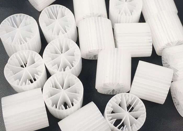 Анаэробный резервуар 15*15 мм ifas процесс MBBR биобаллы длительный срок службы hdpe экологически чистые фильтрующие среды