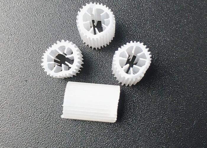 Аэробный резервуар K3 Био Медиа MBBR Медиа Передвижная кровать Биологический фильтр 5 * 10 мм Белый цвет