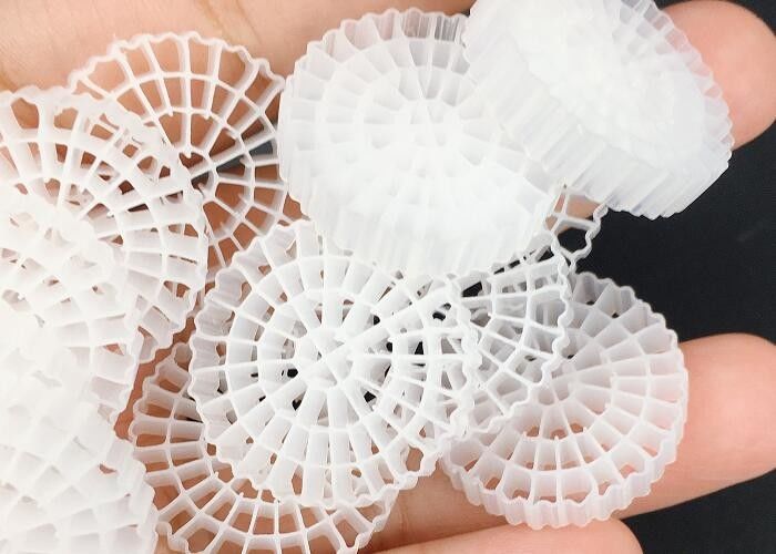 K3 Kaldnes Mbbr Плавучие шары BIO Фильтрная среда Hdpe 25*4 мм Белый цвет