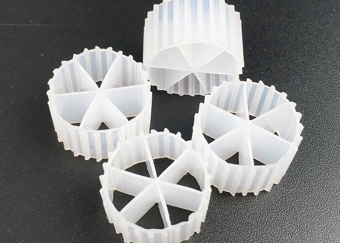 16 * 10 мм Размер MBBR Biocell Filter Media Virgin HDPE материал и белый цвет для RAS