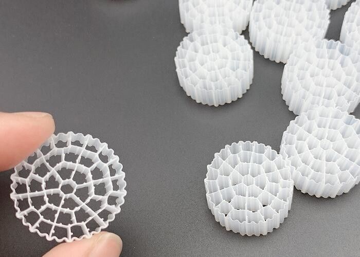 MBBR Bioball Очистка сточных вод Пластиковые фильтрующие материалы 25*10MM