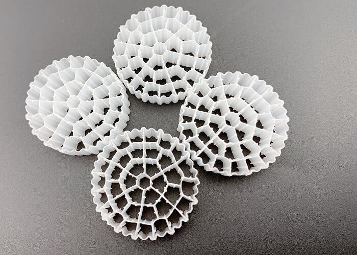 FDA PE37 25*10MM Белая HDPE MBBR плавучая фильтрующая среда
