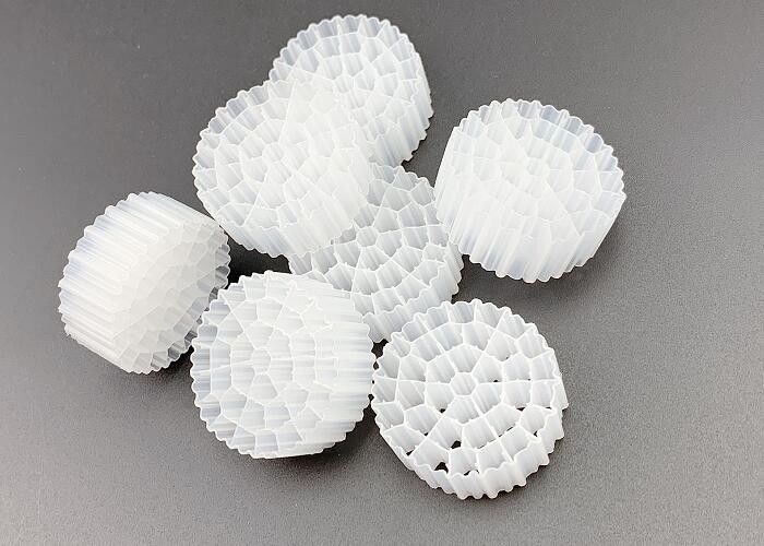 Белый цвет HDPE K1 Фильтрная среда PE37 для улучшения качества воды