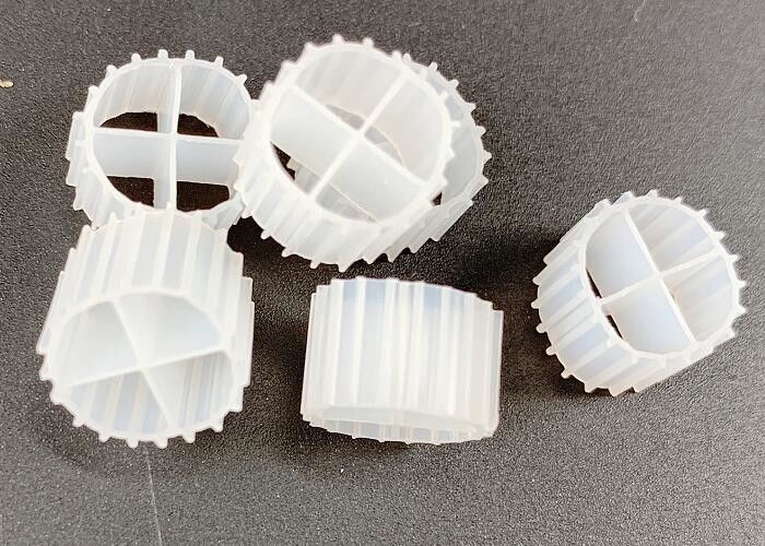 Белый цвет MBBR Media Biofilm Carrier с супер-декарбуризацией и девственным материалом HDPE