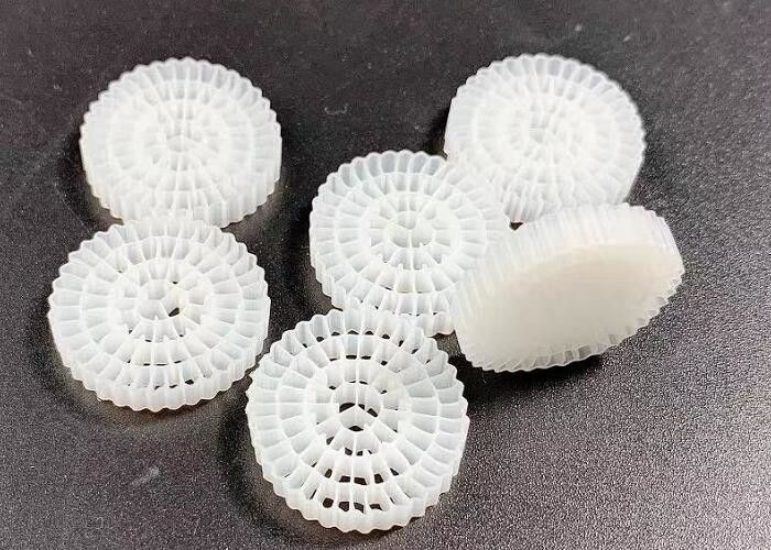 HDPE Mbbr Несущий биофильтр для подвешенных ложек рыбоводческих хозяйств 25x4MM