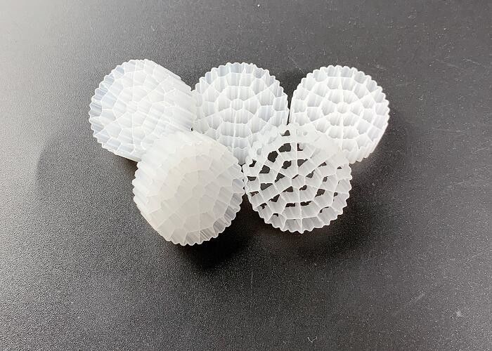 PE37 Белый цвет Движущаяся кровать Биопленка Реактор A/O Технология COD BOD Движение