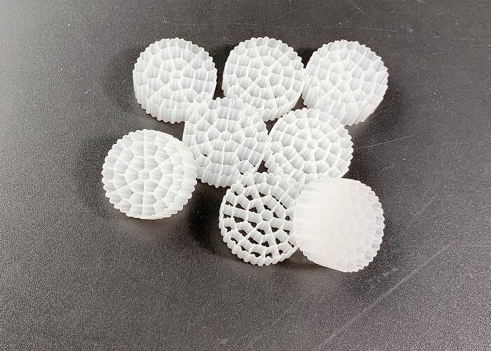 Белый цвет SBR Процессуальная очистка воды MBBR Фильтрная среда ROHS REACH